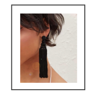 Oorstekers tassels black